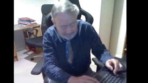 erasmus_d online show from 2, 11, 2025