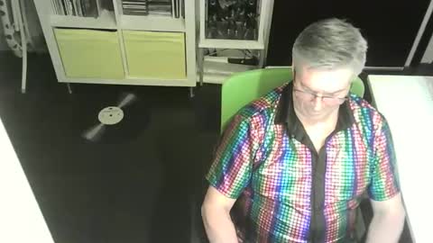 Snapshot of erbee62 chatting on 6, 2, 2025 ErBee62 online show from 6, 2, 2025
