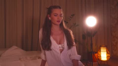 Ana Marie online show from 15, 12, 2025