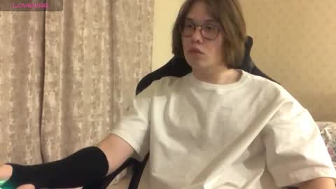 Snapshot of eric_bucks chatting on 1, 3, 2026 haru moon online show from 1, 3, 2026