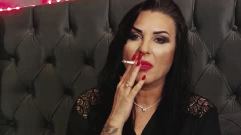 Erica online show from 8, 2, 2025