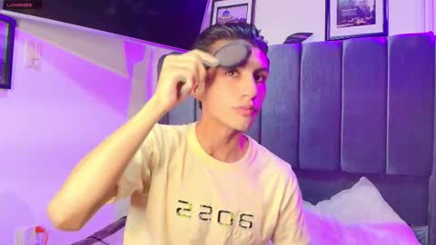 Snapshot of erick_velveth chatting on 22, 3, 2026 erick online show from 22, 3, 2026