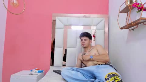 Snapshot of erickandnatasha_ chatting on 27, 2, 2026 Erick y Natasha online show from 27, 2, 2026