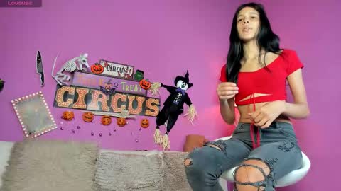 erika1717 online show from 31, 10, 2025