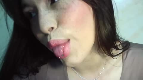 Snapshot of erika_depp chatting on 3, 5, 2026 Erika online show from 3, 5, 2026