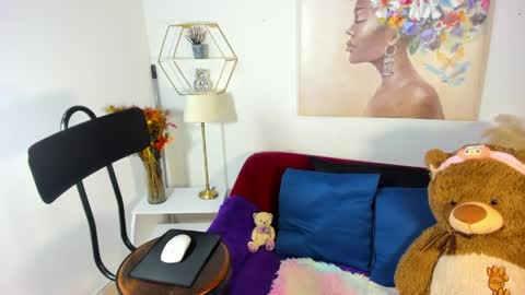Snapshot of erika_lyrics chatting on 14, 5, 2026 E R I K A - L Y R I C S online show from 14, 5, 2026