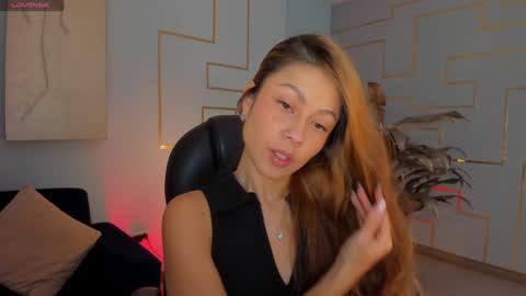 Erika Benz online show from 1, 2, 2025