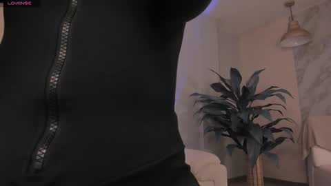 Erika Benz online show from 28, 9, 2025