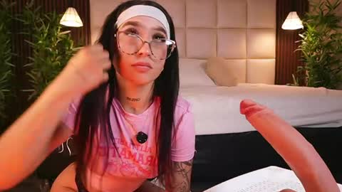 Snapshot of eriklein chatting on 27, 4, 2026 Eri online show from 27, 4, 2026
