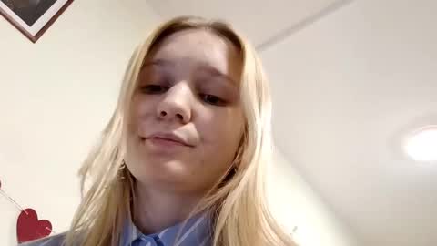 Amelie online show from 1, 12, 2025