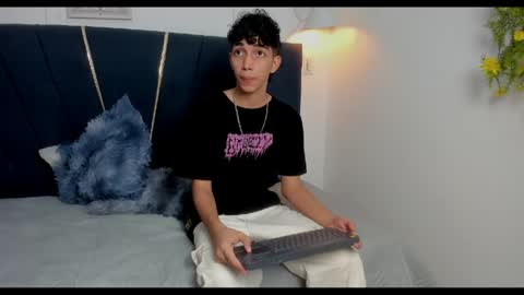 ero_boy40 online show from 19, 5, 2026