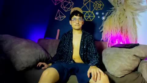 Snapshot of eros_fang chatting on 5, 6, 2026 eros_fang online show from 5, 6, 2026