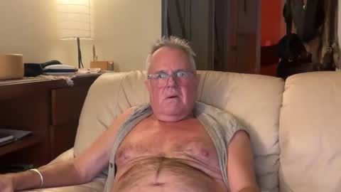 Snapshot of erostalk chatting on 27, 10, 2025 eros online show from 27, 10, 2025