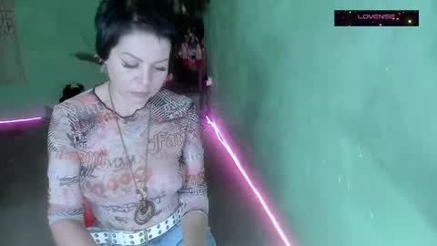 Snapshot of erotic_dessire chatting on 27, 11, 2025 Eve online show from 27, 11, 2025