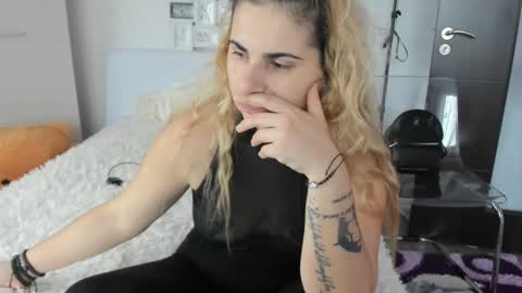 eroticsensualkitty4u online show from 10, 12, 2024