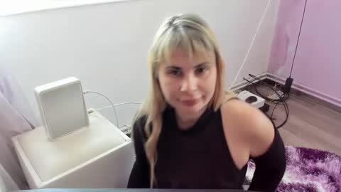 eroticsensualkitty4u online show from 21, 2, 2025