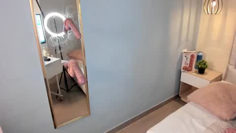 Escarlet online show from 3, 1, 2025