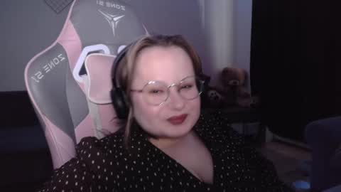 Snapshot of esfir_ chatting on 31, 10, 2025 esfir_ online show from 31, 10, 2025