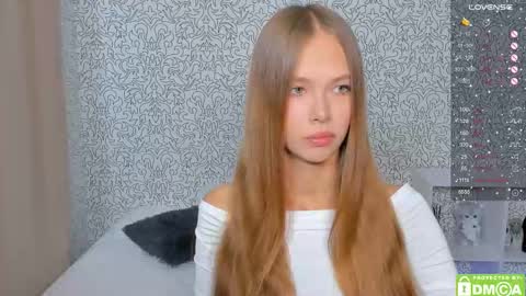 Snapshot of eshcka chatting on 12, 9, 2025 Megan and Brad online show from 12, 9, 2025