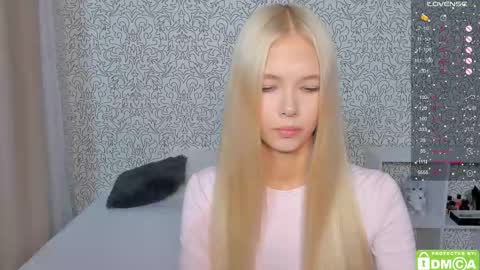 Snapshot of eshcka chatting on 17, 10, 2025 Megan and Brad online show from 17, 10, 2025