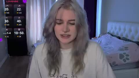 Snapshot of eshleeeygreen chatting on 17, 7, 2026 EshleGreen online show from 17, 7, 2026