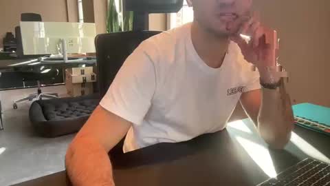 Snapshot of eskp chatting on 10, 3, 2025 eskp online show from 10, 3, 2025