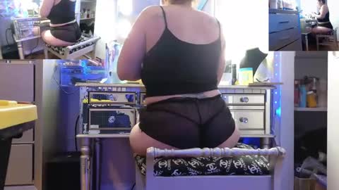 Snapshot of eslosyliz213 chatting on 16, 2, 2025 eslosyliz213 online show from 16, 2, 2025