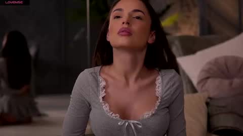 Raluca  online show from 12, 2, 2025