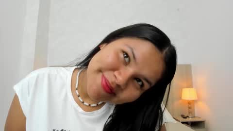 Esmeralda online show from 27, 2, 2026