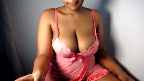 Snapshot of esmeray_ chatting on 10, 7, 2026 Esme online show from 10, 7, 2026