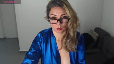 Juliana online show from 3, 1, 2025