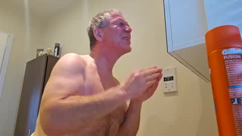 Snapshot of essexb0y chatting on 12, 12, 2024 EssexB0y online show from 12, 12, 2024