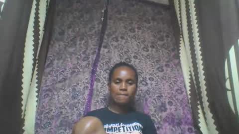 Snapshot of estanie chatting on 25, 10, 2025 estanie online show from 25, 10, 2025