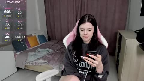 esteria online show from 4, 1, 2025