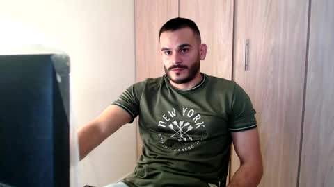 Esteban Fernandez online show from 4, 2, 2025