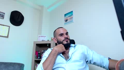 Snapshot of esteban_fer chatting on 24, 5, 2026 Esteban Fernandez online show from 24, 5, 2026