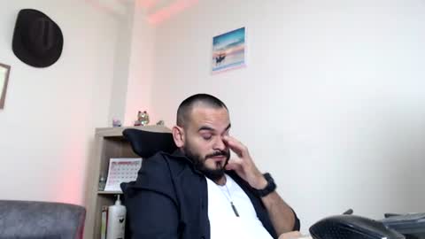 Snapshot of esteban_fer chatting on 25, 6, 2026 Esteban Fernandez online show from 25, 6, 2026