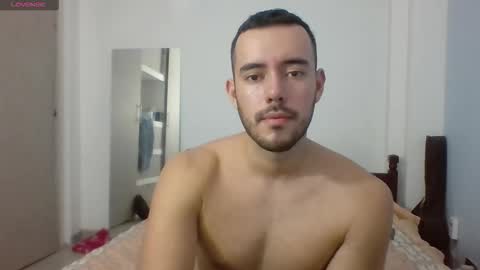 Esteban Reyes  independent model online show from 26, 11, 2025