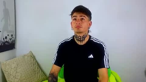 Esteban independent model online show from 5, 3, 2025