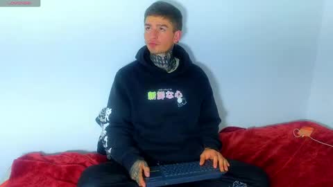 Snapshot of estebanchar_ chatting on 4, 5, 2026 Esteban independent model online show from 4, 5, 2026