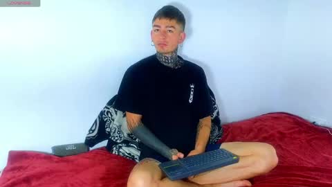 Snapshot of estebanchar_ chatting on 13, 5, 2026 Esteban independent model online show from 13, 5, 2026
