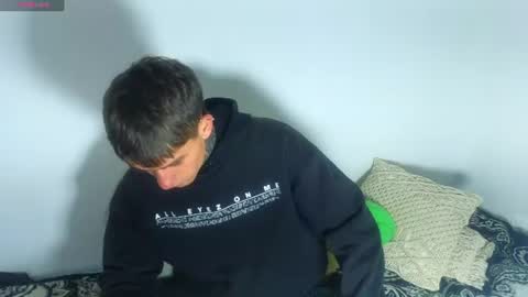 Esteban independent model online show from 4, 7, 2026