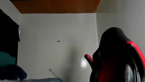 estebanlobo online show from 2, 10, 2025