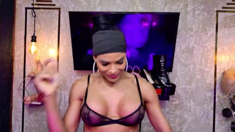 estefania1812 online show from 25, 2, 2026