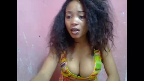 estelah20 online show from 5, 10, 2025