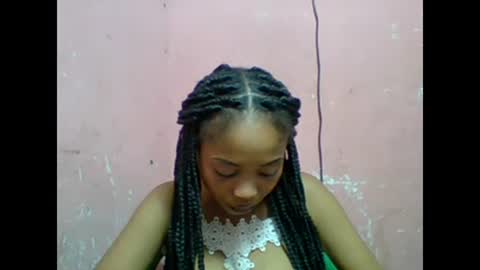 estelah20 online show from 18, 11, 2025