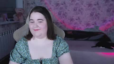 Snapshot of estelle_hicks chatting on 25, 3, 2026 estelle_hicks online show from 25, 3, 2026