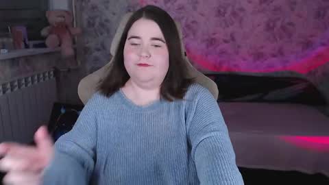 Snapshot of estelle_hicks chatting on 8, 4, 2026 estelle_hicks online show from 8, 4, 2026