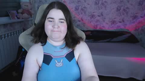 Snapshot of estelle_hicks chatting on 4, 5, 2026 estelle_hicks online show from 4, 5, 2026