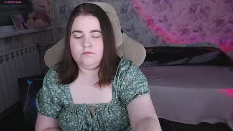 Snapshot of estelle_hicks chatting on 1, 6, 2026 estelle_hicks online show from 1, 6, 2026